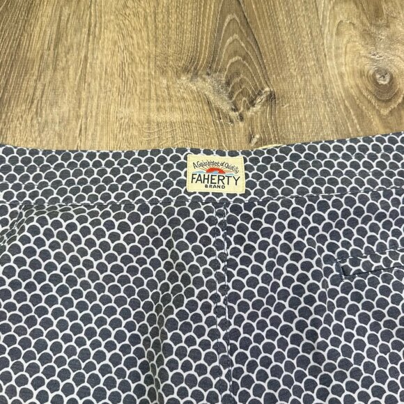 Faherty Mens Gray & White Slim Fit  Fishscale Batik Print Boardshort Size 36 - Picture 7 of 11